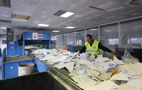 usine de recyclage de papier dans le val de marne